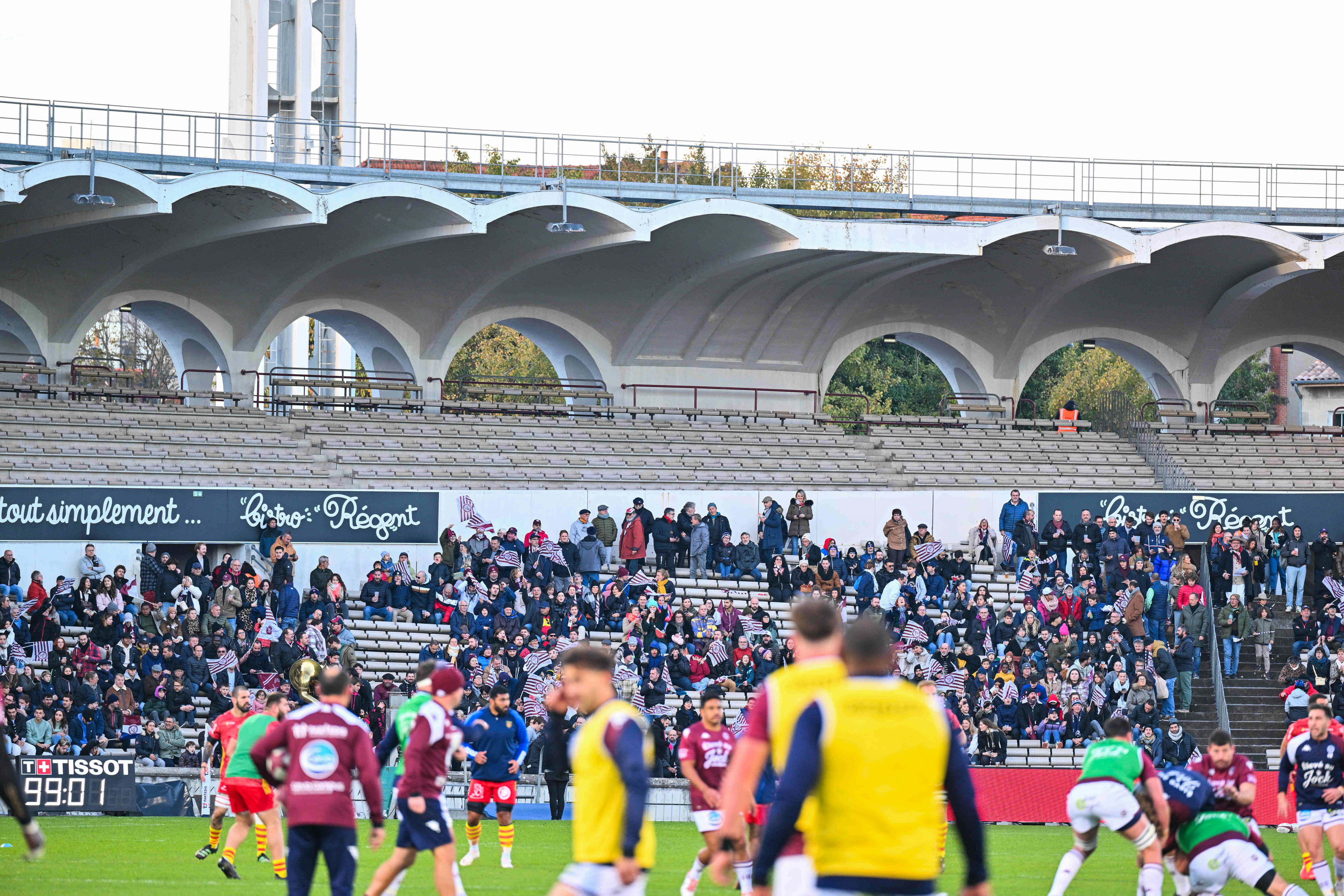 Virage haut nord du stade Chaban Delmas